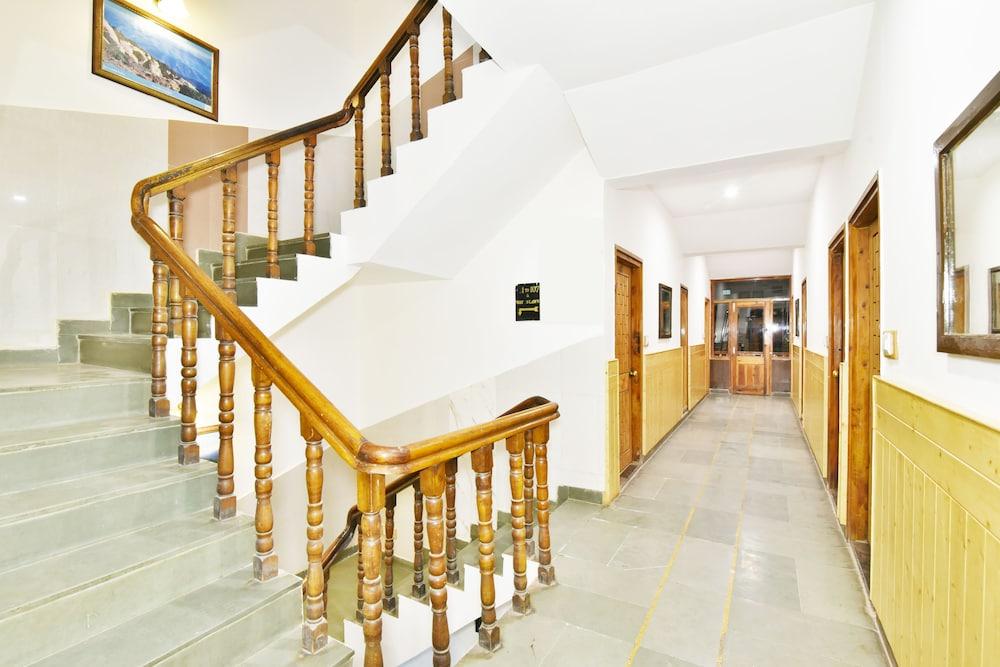 Hotel Devlok Manāli Extérieur photo